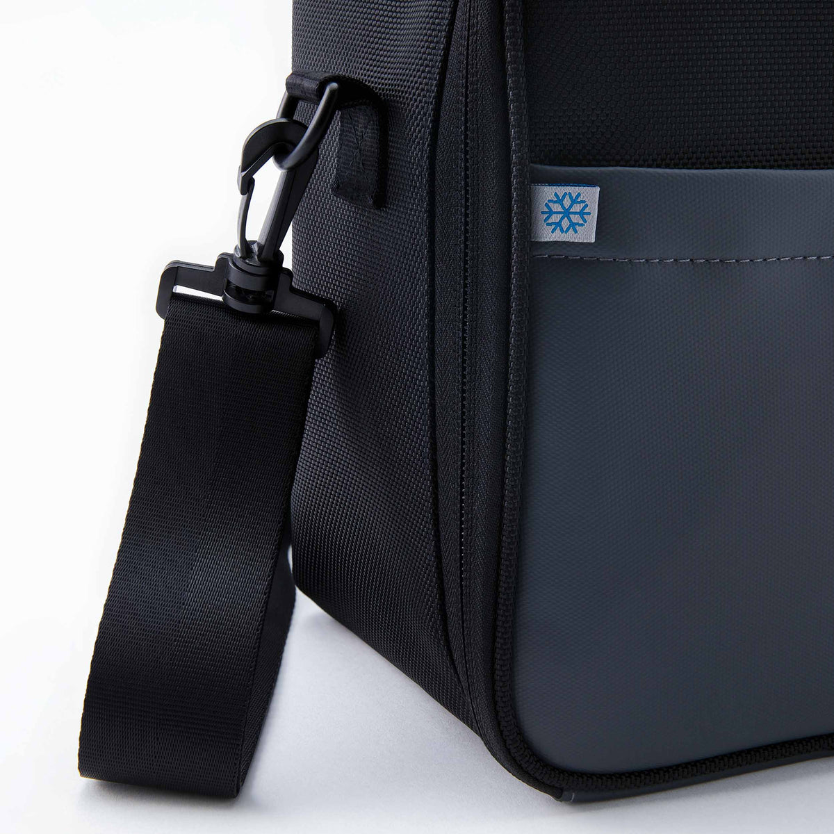 freezable-upright-lunch-box-u8 freezable-upright-lunch-box-black-gray-flag.jpg