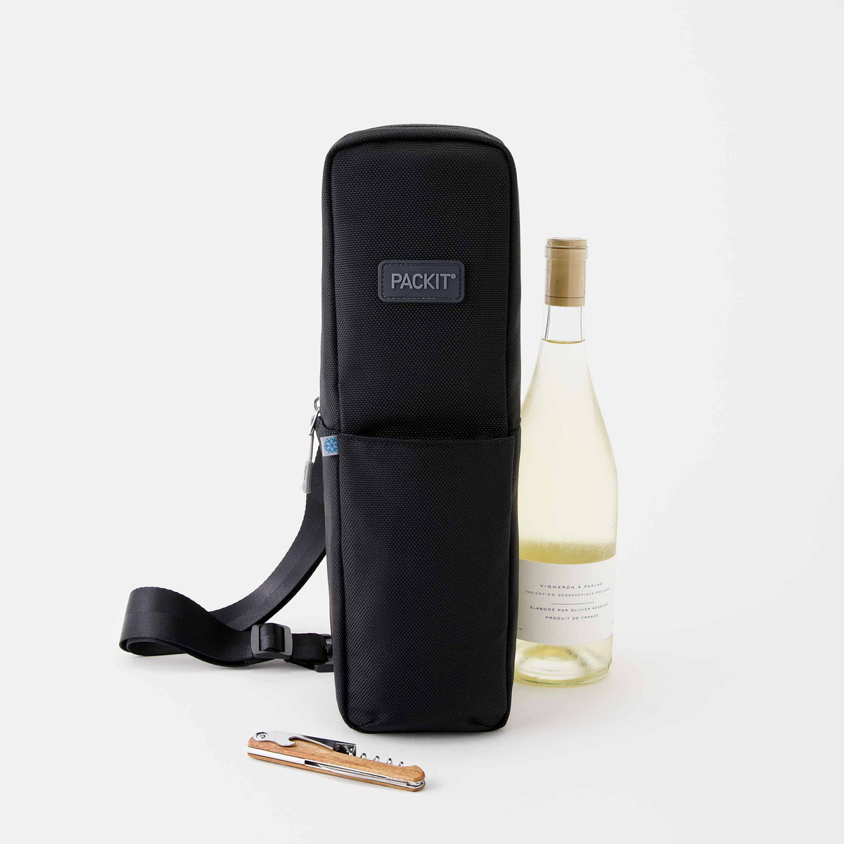 freezable-wine-carrier-t7 freezable-wine-carrier-black-ecofreeze-plus-front-with-wine.jpg