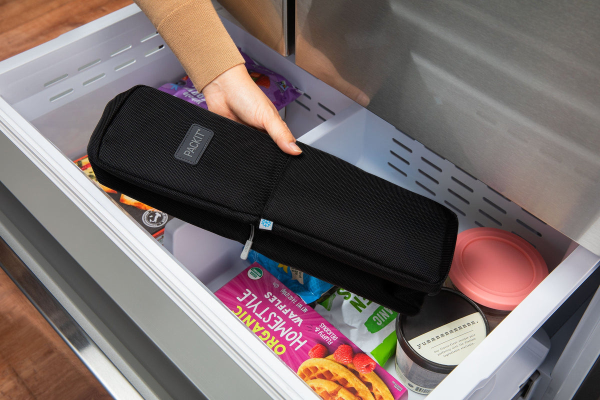 freezable-wine-carrier-t7 freezable-wine-carrier-black-freezer.jpg